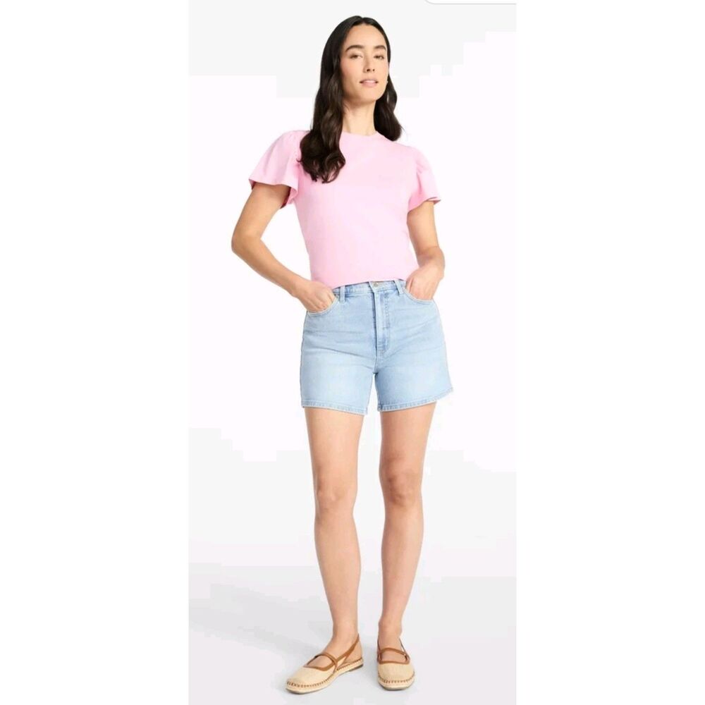 Time and Tru Women's High Core Denim Shorts, 5 in Inseam, Sizes 20 Light Wash.